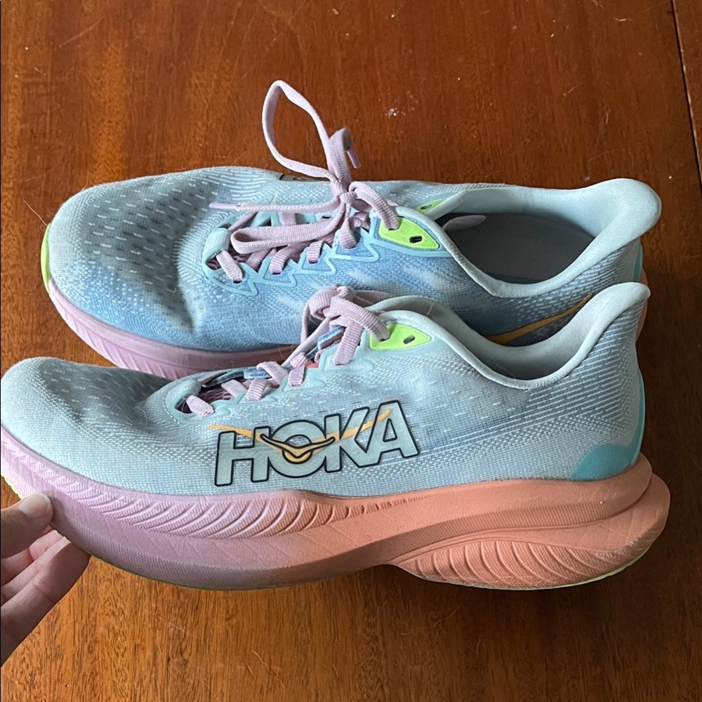 Hoka Women’s Mach 6 Running Shoes